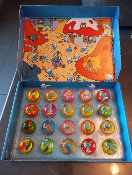 Coffret valise complet 20 balles rebondissantes Schtroumpf Collector Cora Match