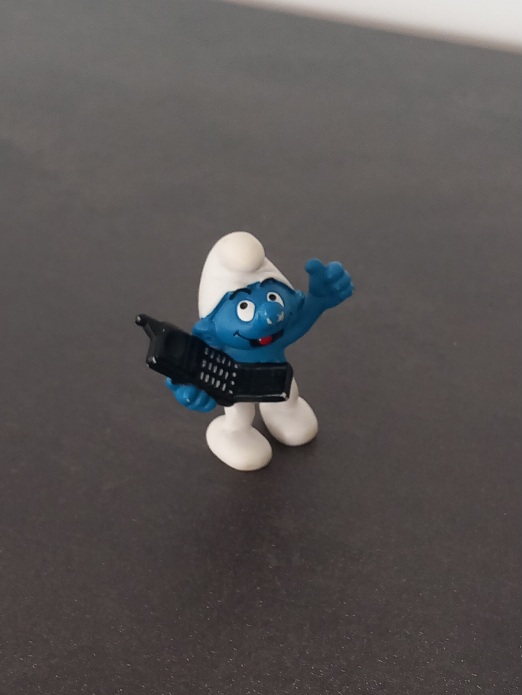 Schtroumpf avec un téléphone portable 1995 Schleich Peyo Germany