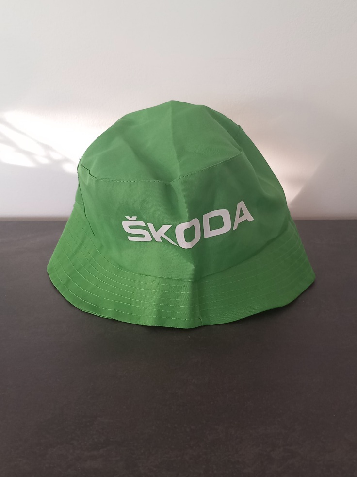 Bob chapeau vert clair Skoda de la caravane du Tour de France cycliste